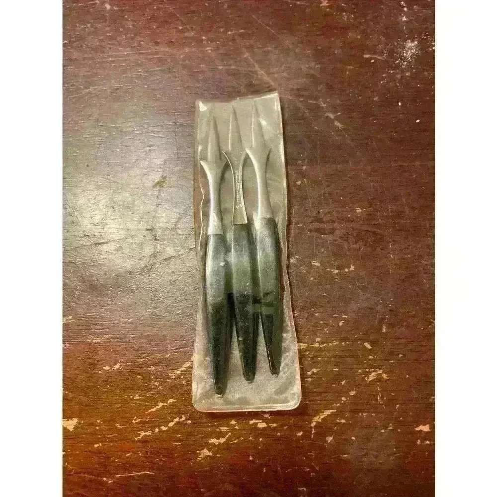 Rare Set of 3 hors d’oeuvre party picks.￼￼